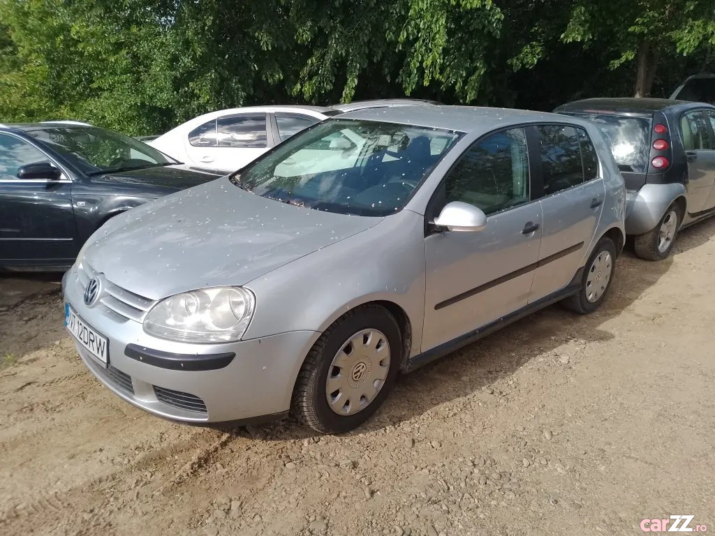VOLKSWAGEN Golf 2005