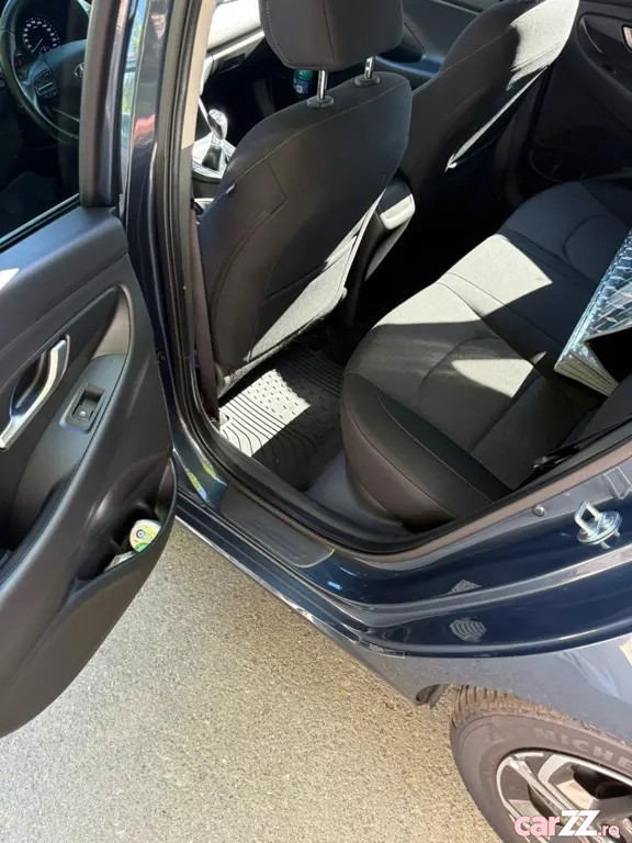 HYUNDAI i30 2022