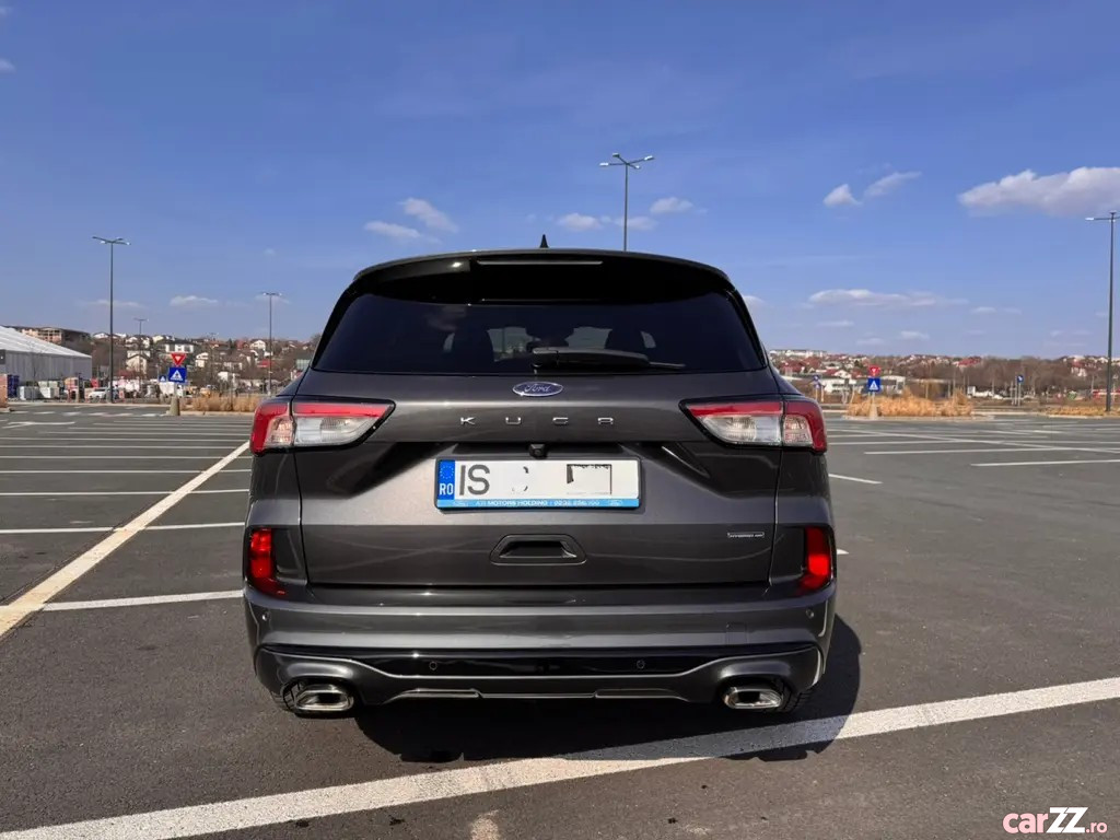 FORD Kuga 2022 — imagine 13