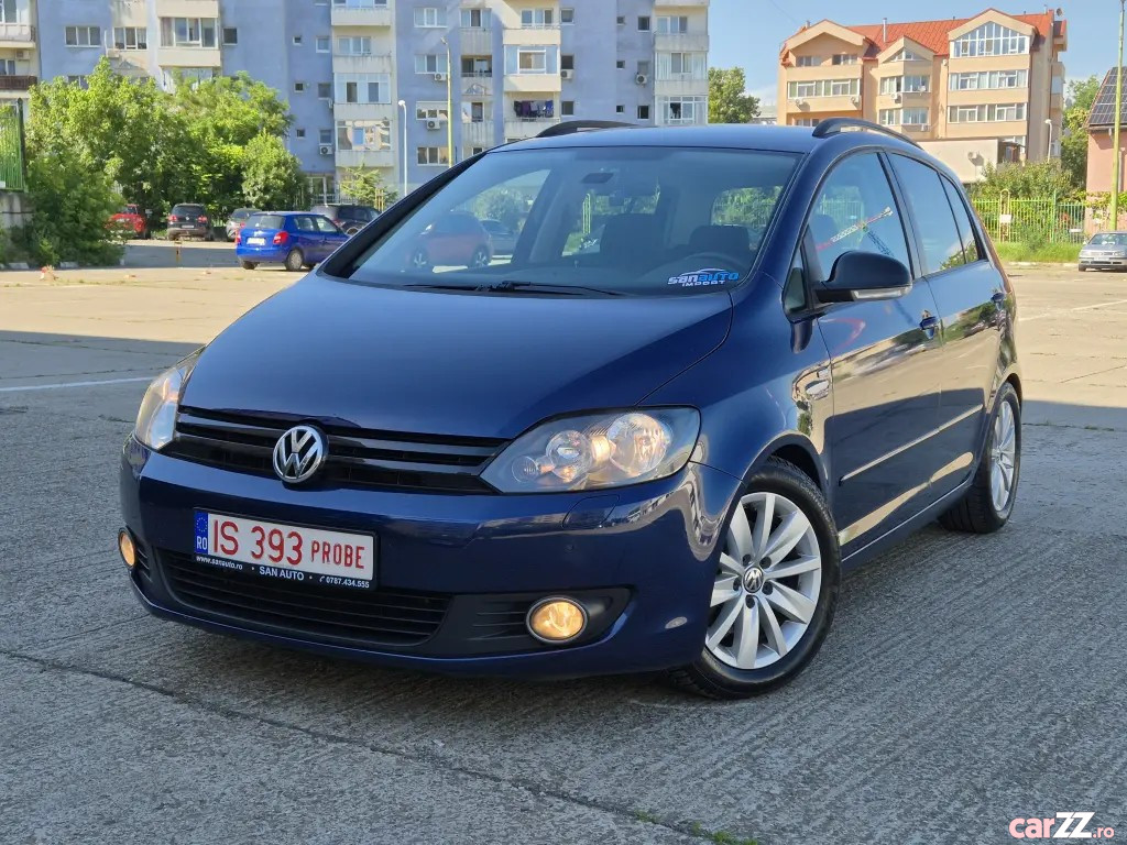 VOLKSWAGEN Golf 2012