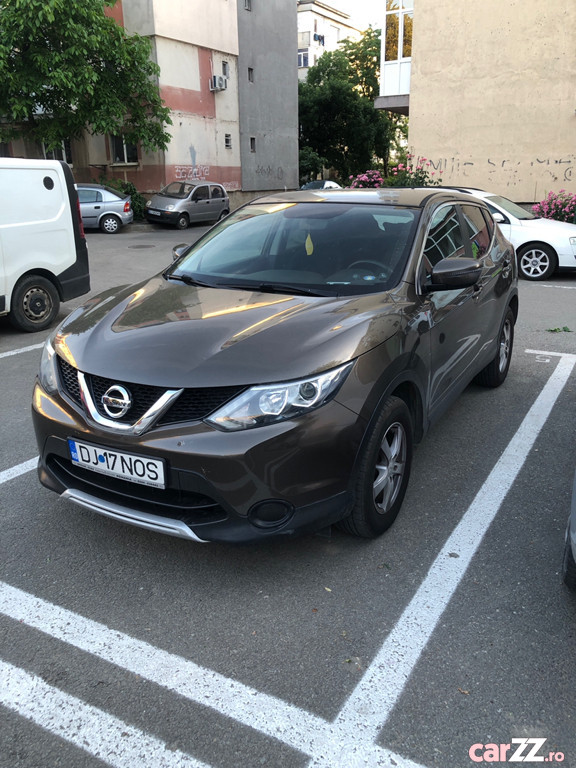 NISSAN Qashqai 2015
