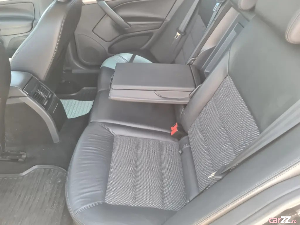 SKODA Octavia 2010 — imagine 11