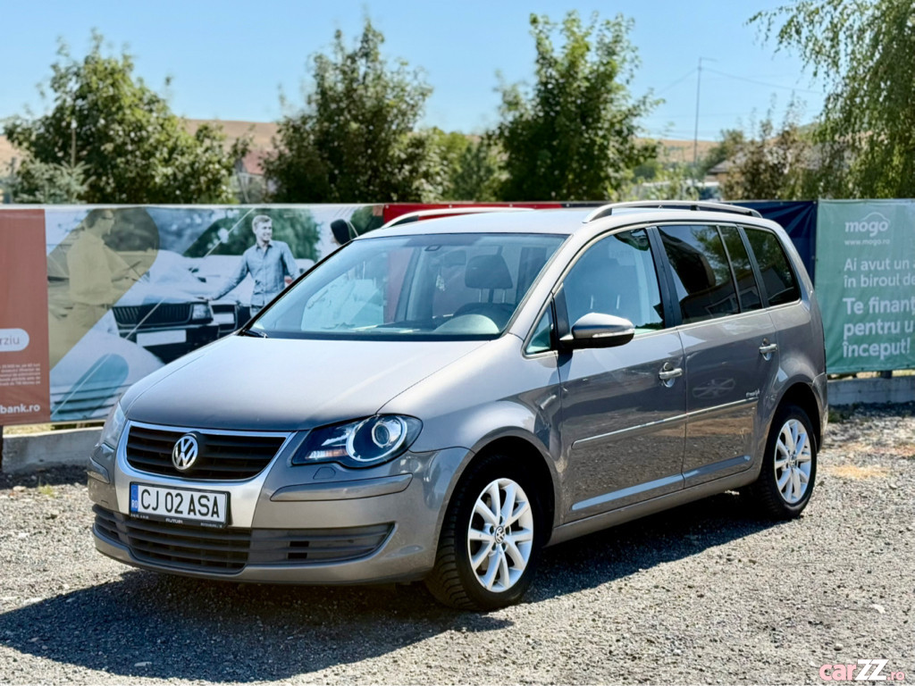 VOLKSWAGEN Touran