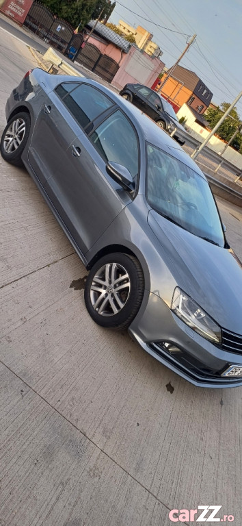 VOLKSWAGEN Jetta 2017