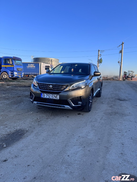 PEUGEOT 5008 2018