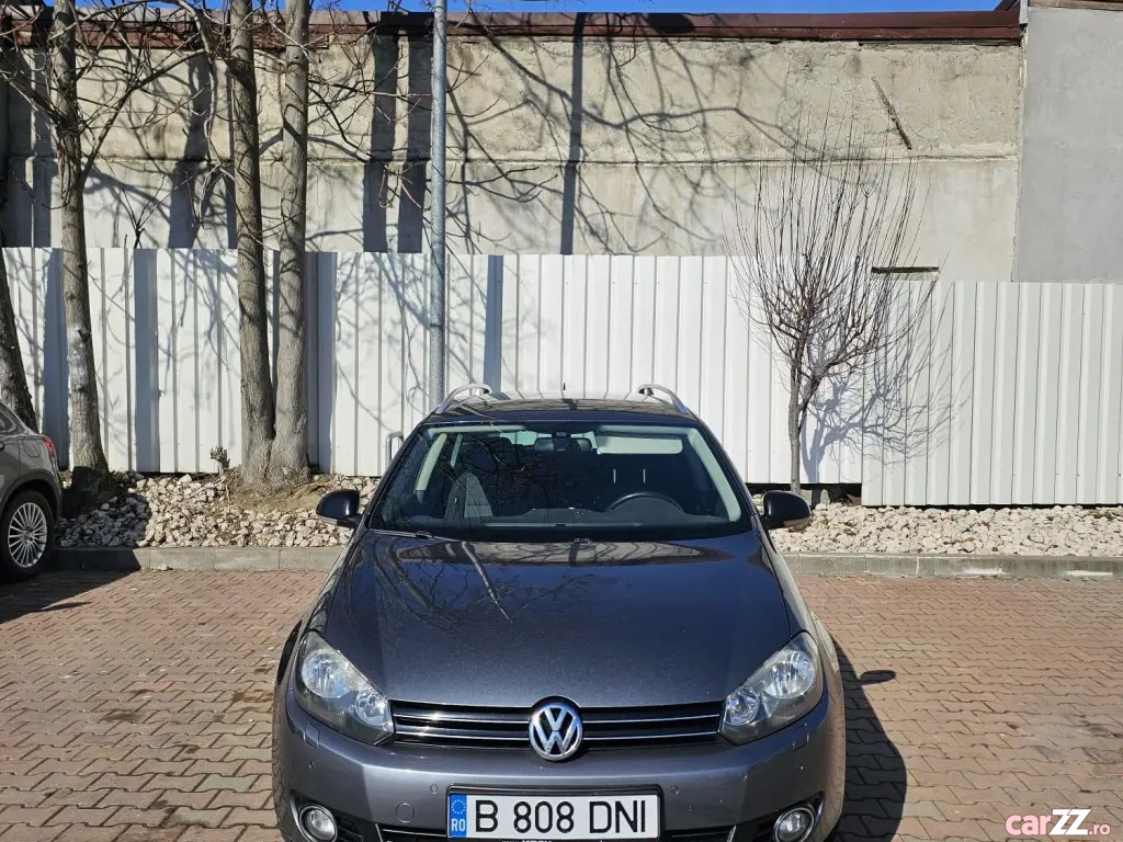 VOLKSWAGEN Golf 2012