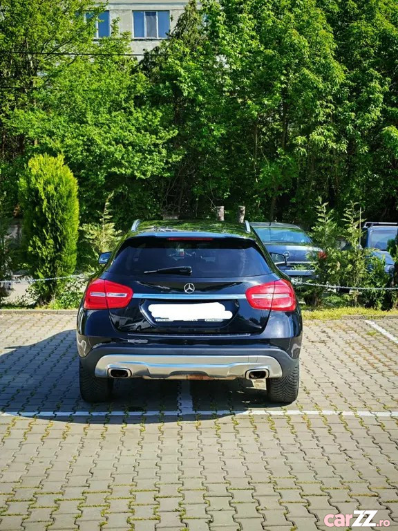 MERCEDES-BENZ GLA 2014