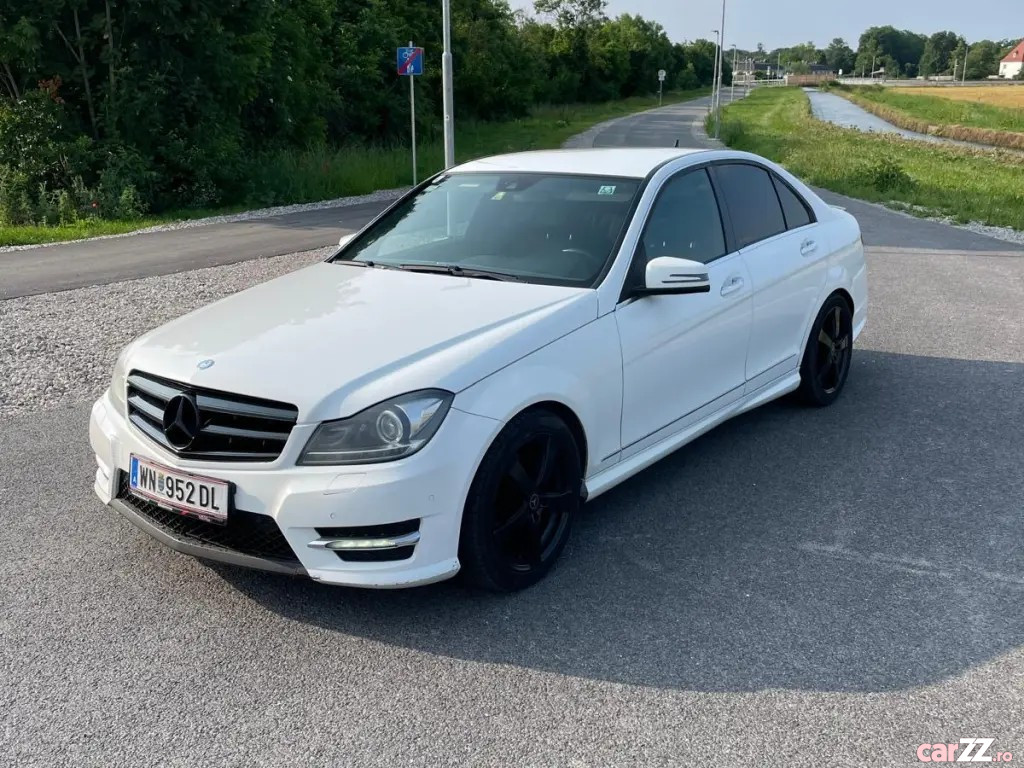 MERCEDES-BENZ Unknown Model 2012