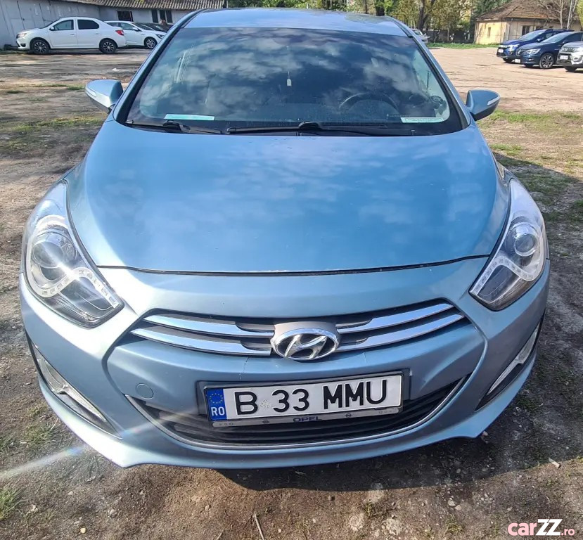 HYUNDAI i40