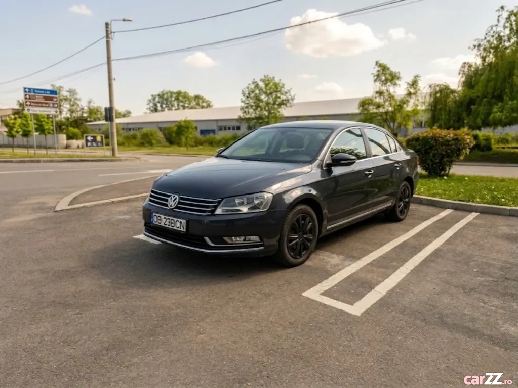 VOLKSWAGEN Passat 2011