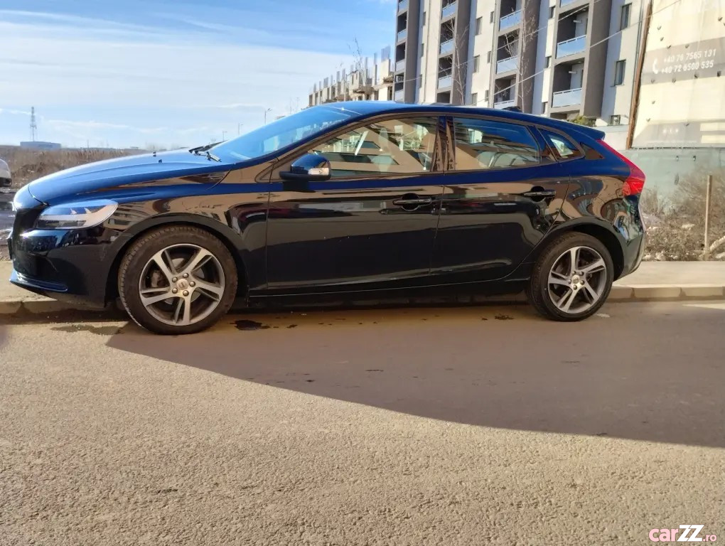 VOLVO V40 2018 — imagine 12