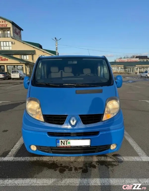RENAULT Trafic