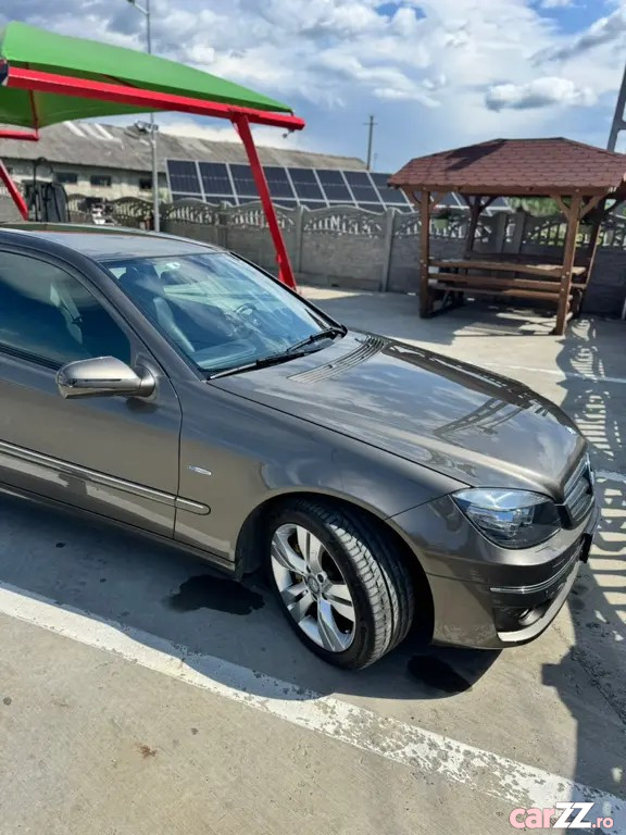 MERCEDES-BENZ Unknown Model 2011