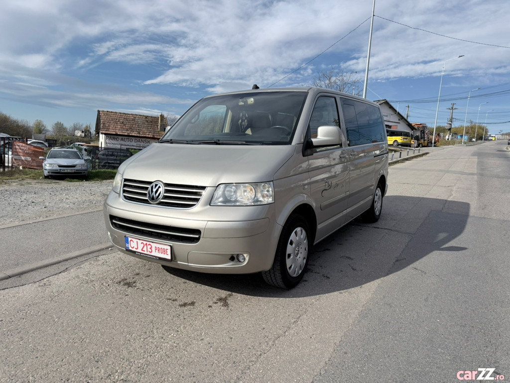 VOLKSWAGEN Multivan