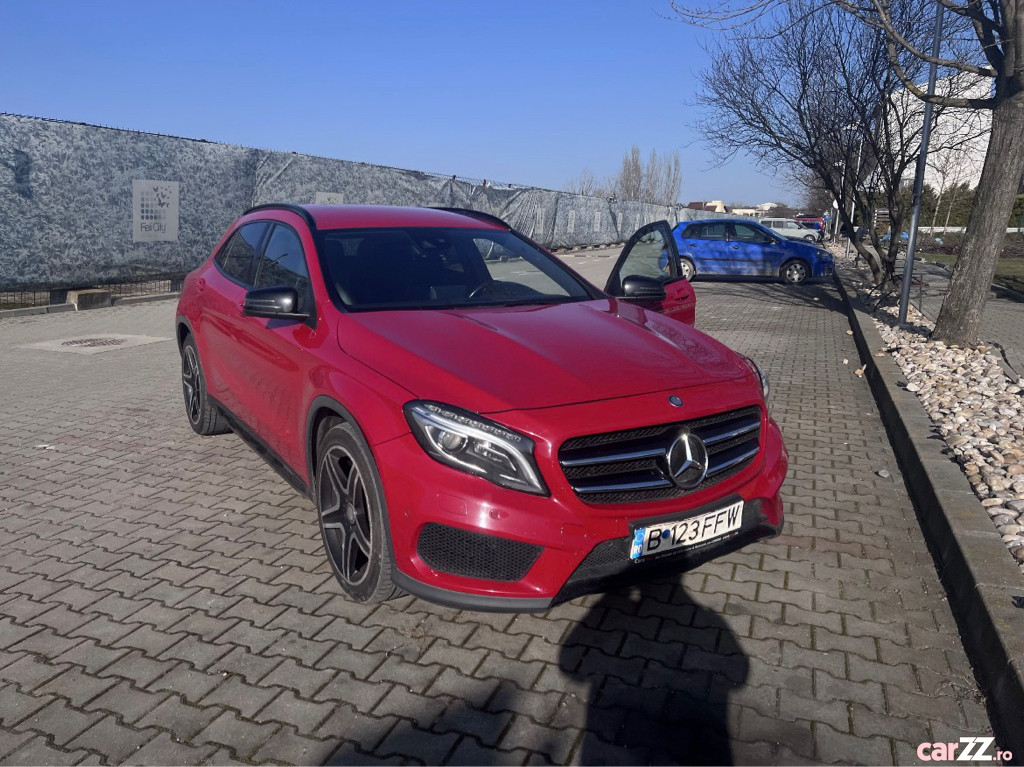 MERCEDES-BENZ GLA 2015