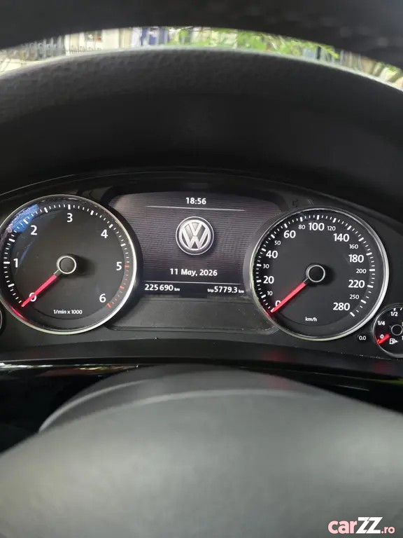 VOLKSWAGEN Touareg 2017 — imagine 20