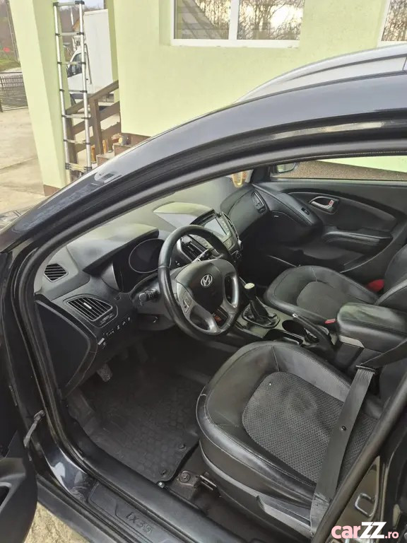 HYUNDAI ix35 2010
