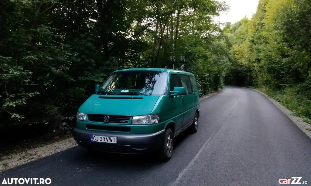 VOLKSWAGEN Multivan
