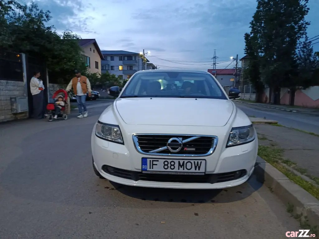 VOLVO S40