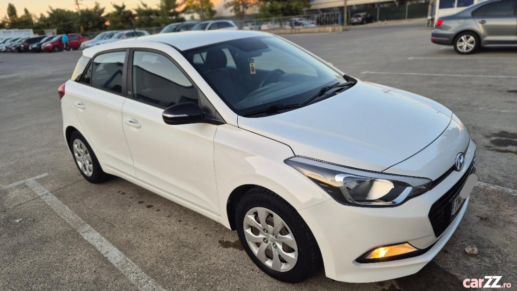 HYUNDAI i20 2018 — imagine 12