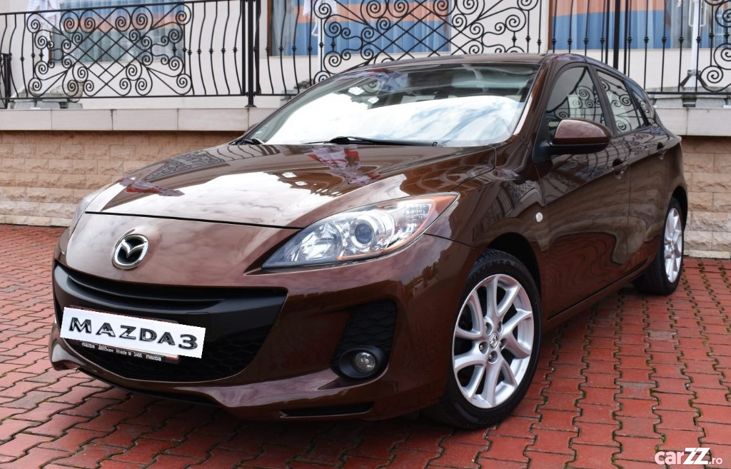 MAZDA 3 2012