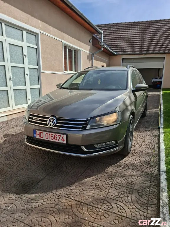 VOLKSWAGEN Passat 2012