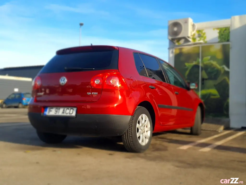 VOLKSWAGEN Golf 2005