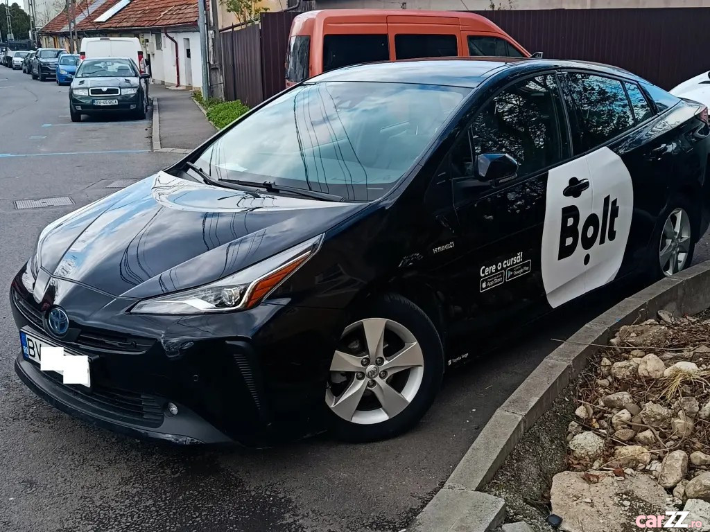 TOYOTA Prius 2021