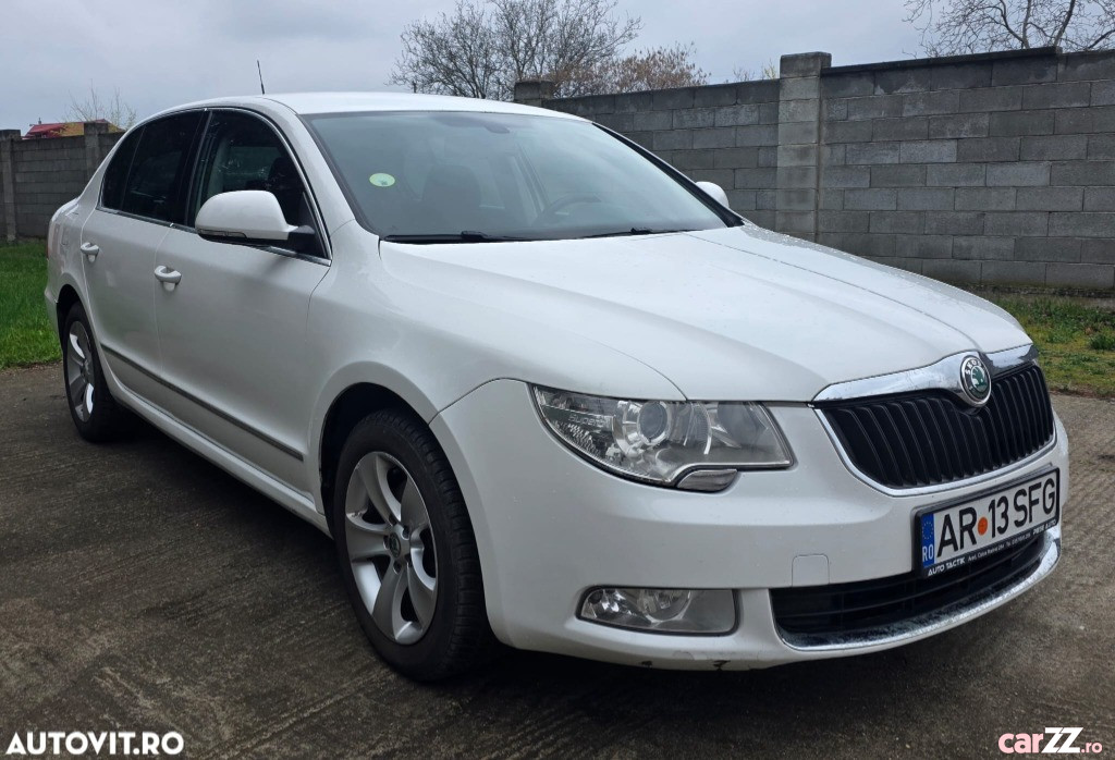 SKODA Superb 2011 — imagine 10
