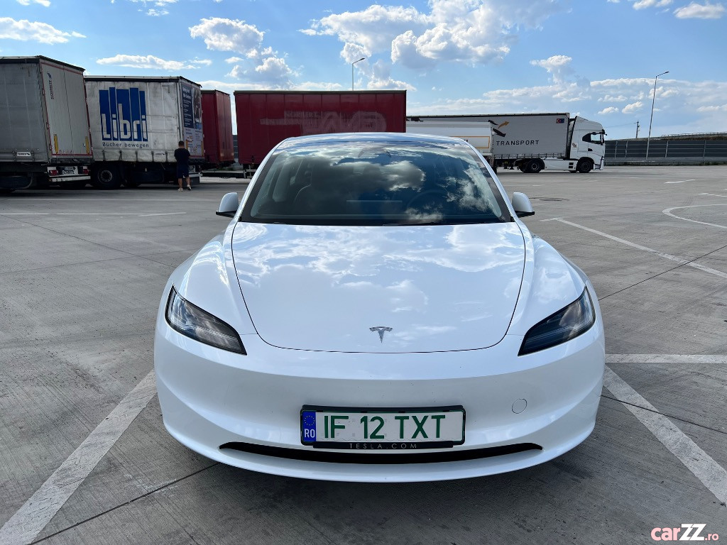 TESLA Unknown Model 2024
