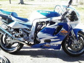 SUZUKI GSXR 750 / ulei / lichid
