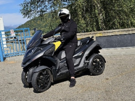 Motocicleta Qooder piaggio mp3,yamaha tricity an 2016