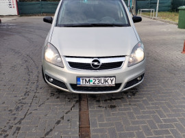 Opel Zafira B motor de 1.9 diesel 7 locuri