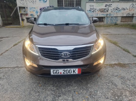 Kia sportage masina