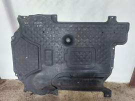 Scut motor plastic Mercedes C-Class W204 2012