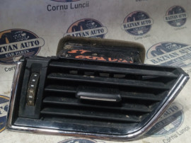 Grila ventilatie stanga Skoda Octavia 3 2015