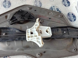 Macara geam stanga spate Skoda Superb 2 2011