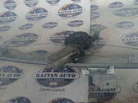 Macara geam stanga fata Dacia Duster 2013