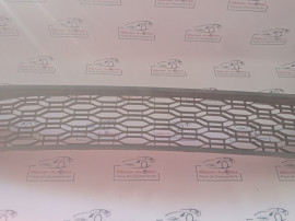 Grila bara fata Dacia Sandero 2017