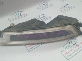 Proiector stanga Volkswagen Passat B8 2015