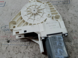 Motoras macara dreapta spate Audi A4 B8 2008