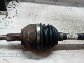 Planetara stanga fata Renault Laguna 2010