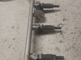 Rampa plus injectoare Dacia Sandero 1.0 Benzina 2017