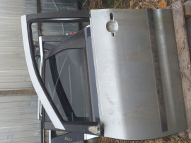 Fata usa stanga fata Volkswagen Sharan 2002