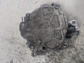 Pompa vacuum Audi A4 B8 2.0 Motorina 2011