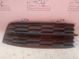 Grila proiector stanga Skoda RAPID 2013
