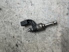 Injector Skoda RAPID 1.4 2012