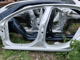 Prag stanga tabla Peugeot 508 Berlina - Motorina 2012