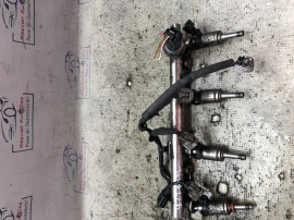 Rampa plus injectoare Nissan Juke 1.2 Benzina 2015