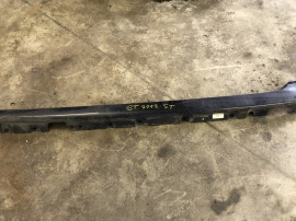 Prag stanga plastic BMW 5GT (F07) 2012